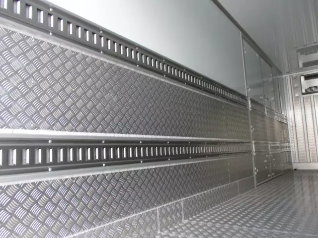 平成28年06月中古中型冷凍バン・ウィング日野レンジャーの画像13