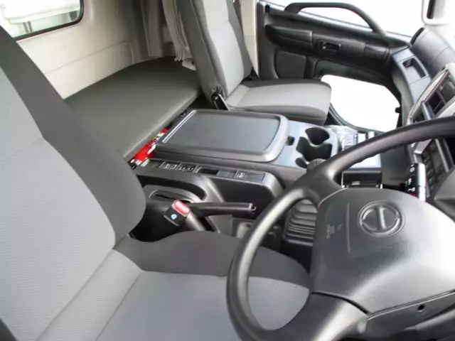 平成28年06月中古中型冷凍バン・ウィング日野レンジャーの画像14