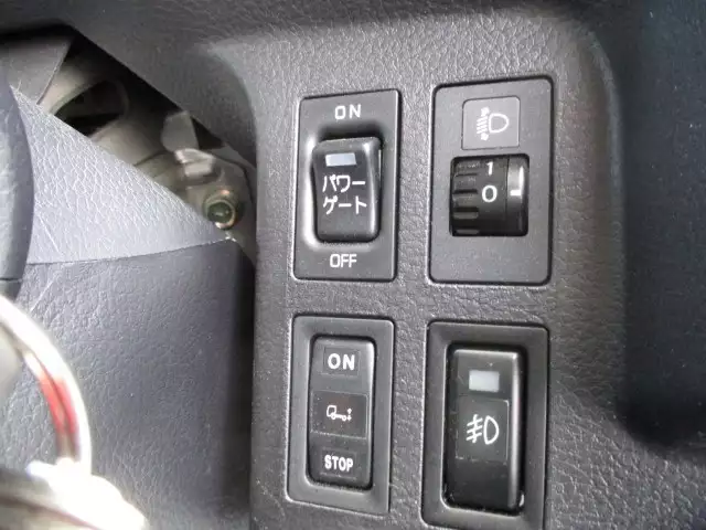 平成28年06月中古中型冷凍バン・ウィング日野レンジャーの画像17