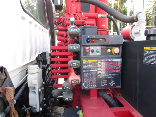 平成30年12月中古増トンクレーン付三菱ふそうファイターの画像44