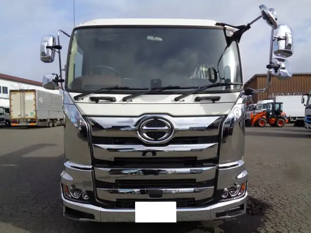 令和05年11月中古大型クレーン付日野プロフィアの画像2