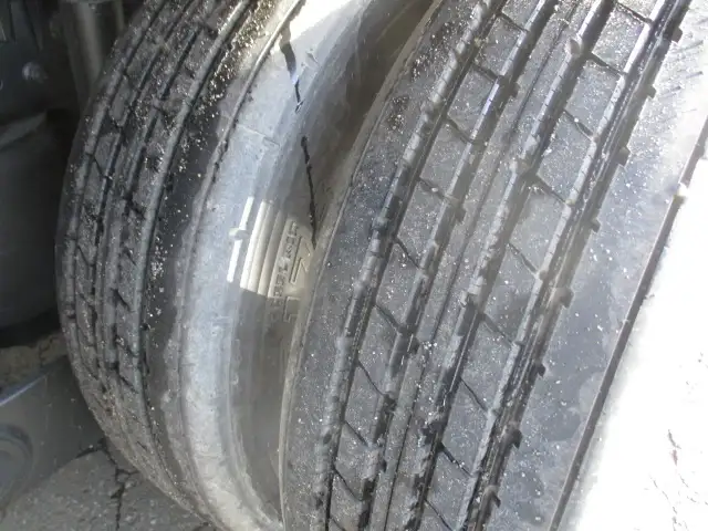 令和05年09月中古大型平ボディ日野プロフィアの画像26