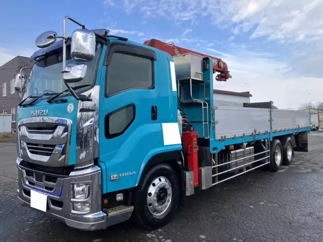 平成30年09月中古大型クレーン付いすゞギガの画像1