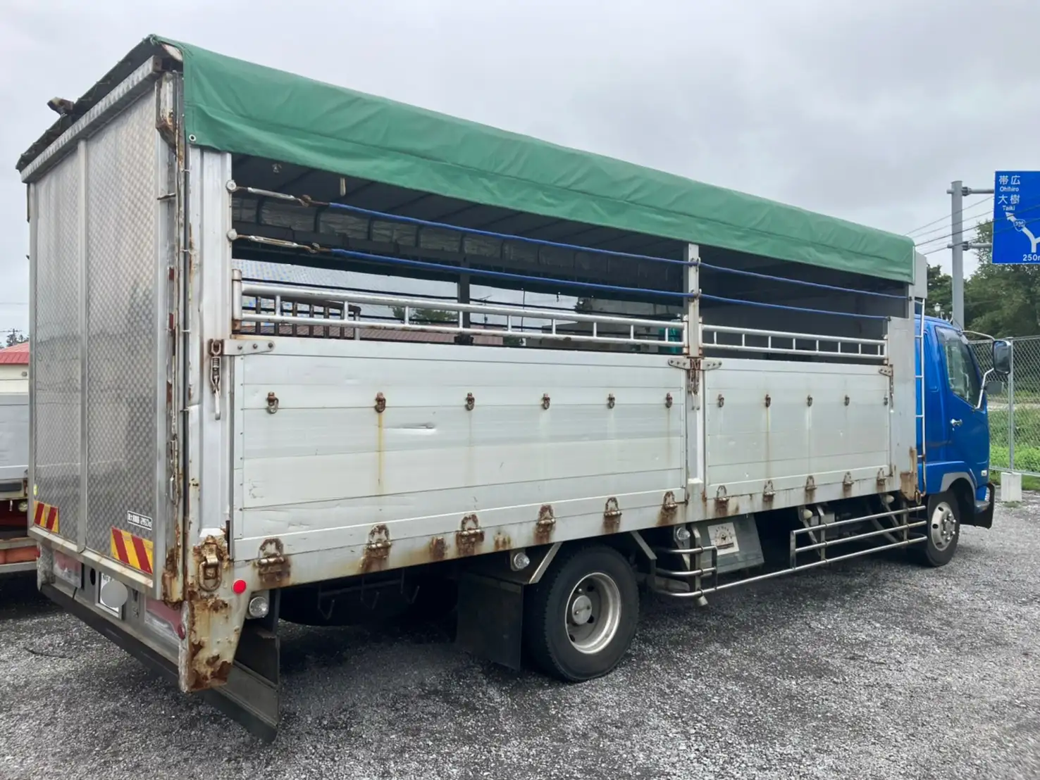 平成10年07月中古中型平ボディ三菱ふそうファイターの画像4