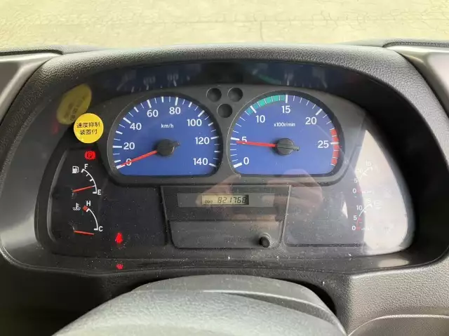 平成18年03月中古大型ダンプ日産UDクオンの画像2