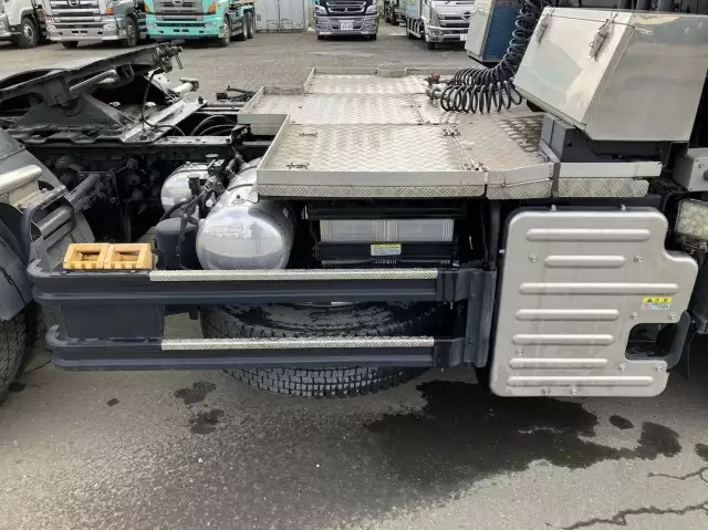 平成30年07月中古大型トラクタヘッドいすゞギガの画像23
