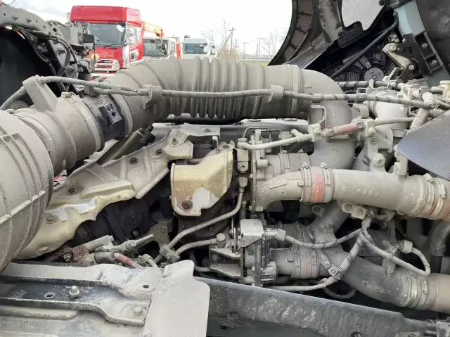 令和02年12月中古大型クレーン付日野プロフィアの画像58