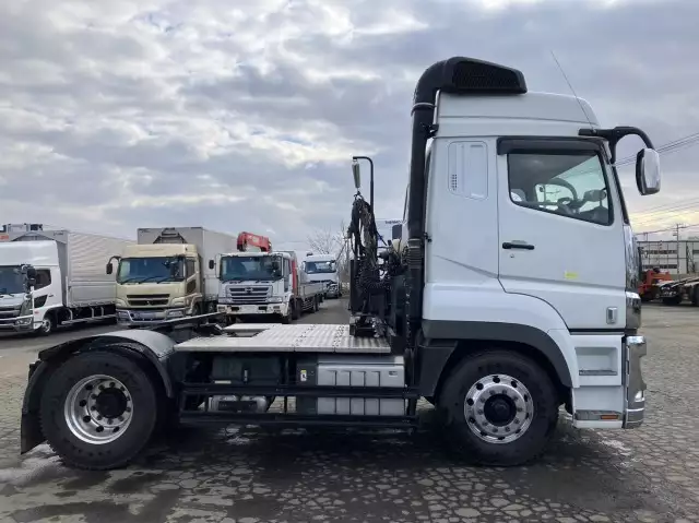 令和04年12月中古大型トラクタヘッド三菱ふそうスーパーグレートの画像4