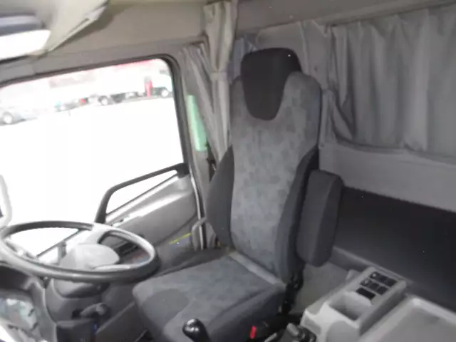 平成24年04月中古増トンアルミバン・ウィング日産UDUDトラックスの画像53