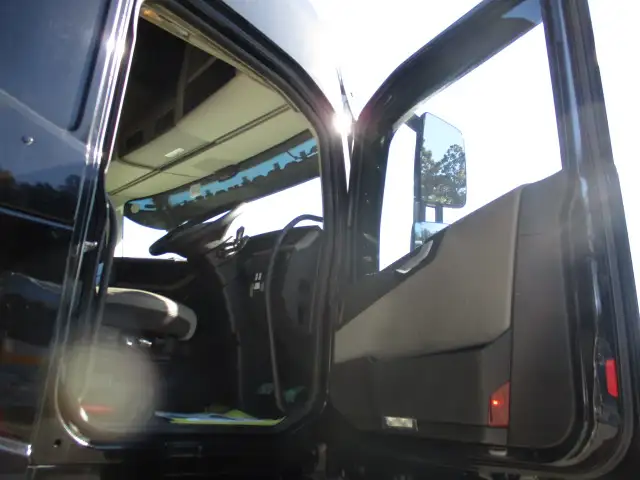 平成30年04月中古大型トラクタヘッドボルボボルボの画像23