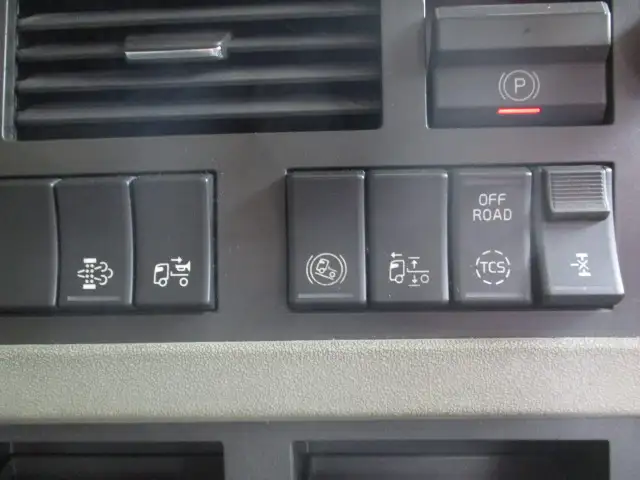 平成30年04月中古大型トラクタヘッドボルボボルボの画像28