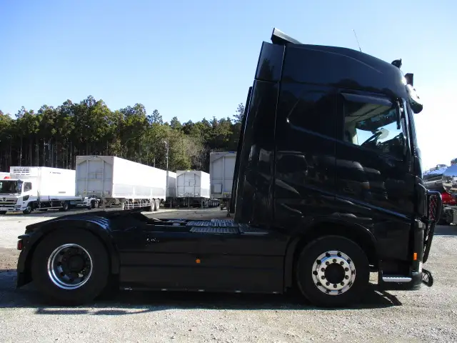 平成30年04月中古大型トラクタヘッドボルボボルボの画像4