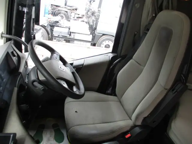 平成30年04月中古大型トラクタヘッドボルボボルボの画像44