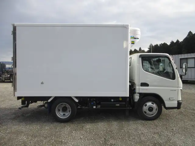 令和05年10月中古小型冷凍バン・ウィング三菱ふそう三菱の画像4