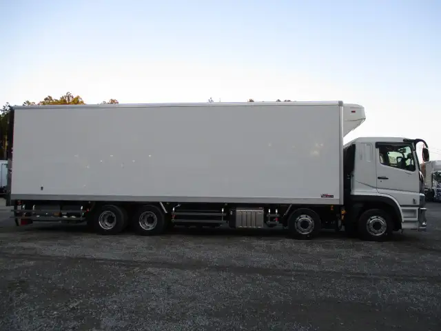 令和5年　三菱　4軸低床　冷蔵冷凍車　394馬力　AT　積載12,700㎏　菱重　2エバ　スタンバイ付の画像4