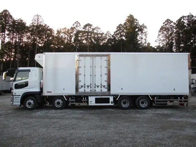 令和5年　三菱　4軸低床　冷蔵冷凍車　394馬力　AT　積載12,700㎏　菱重　2エバ　スタンバイ付の画像8