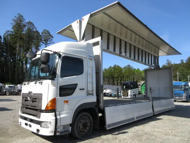 平成27年10月中古大型アルミバン・ウィング日野プロフィアの画像32