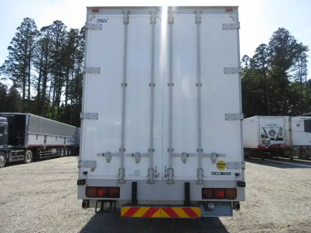 平成27年10月中古大型アルミバン・ウィング日野プロフィアの画像6