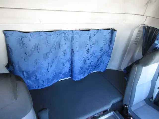 平成27年10月中古大型アルミバン・ウィング日野プロフィアの画像52