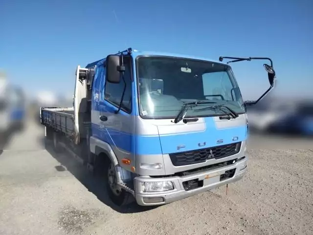 平成26年07月中古中型クレーン付三菱ふそうファイターの画像2