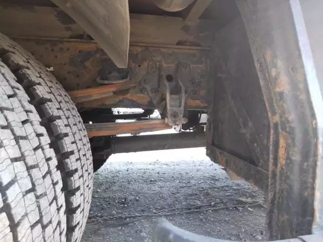 平成26年07月中古中型クレーン付三菱ふそうファイターの画像37