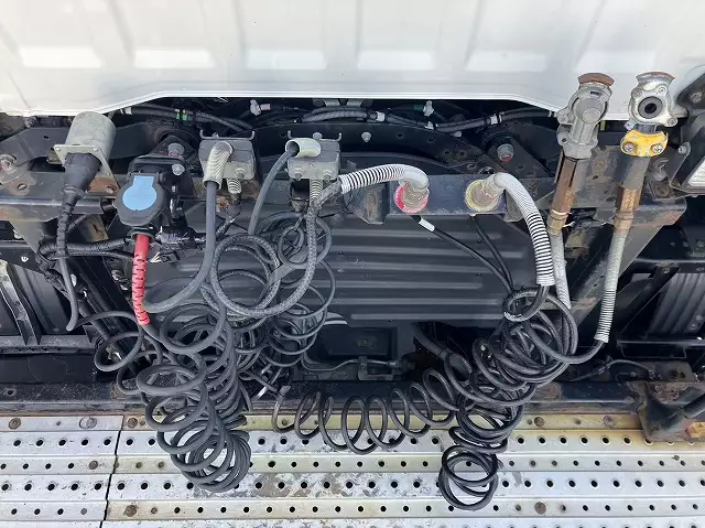 令和02年05月中古大型トラクタヘッド日野プロフィアの画像11