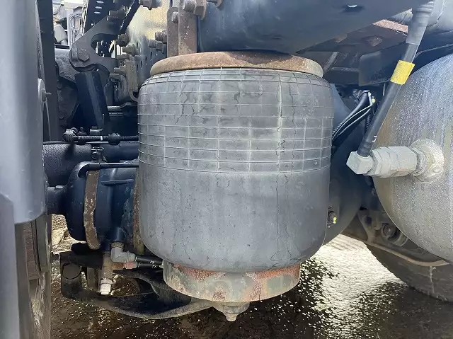 令和02年05月中古大型トラクタヘッド日野プロフィアの画像16