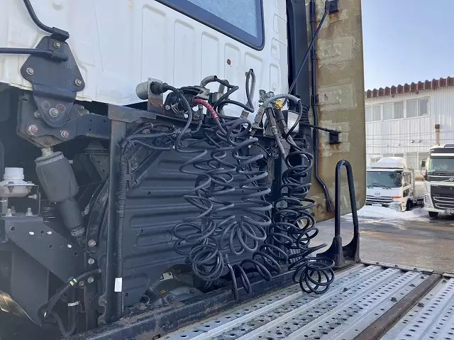 令和02年05月中古大型トラクタヘッド日野プロフィアの画像10