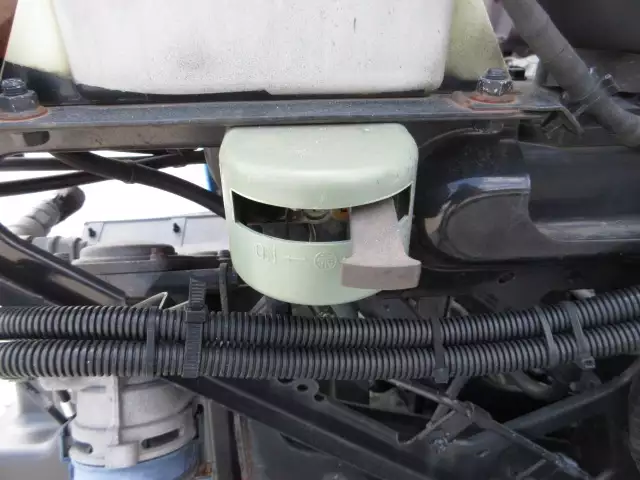 平成27年09月中古大型トラクタヘッド日野プロフィアの画像27