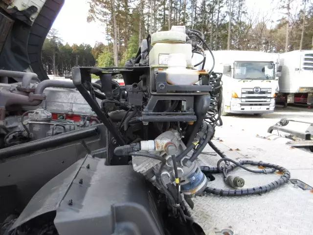 平成27年09月中古大型トラクタヘッド日野プロフィアの画像51