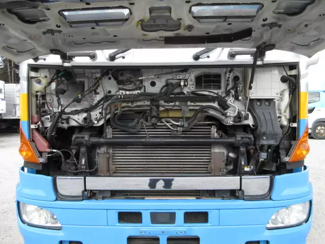 平成27年09月中古大型トラクタヘッド日野プロフィアの画像52