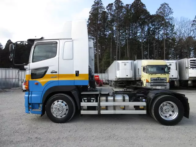 平成27年09月中古大型トラクタヘッド日野プロフィアの画像8