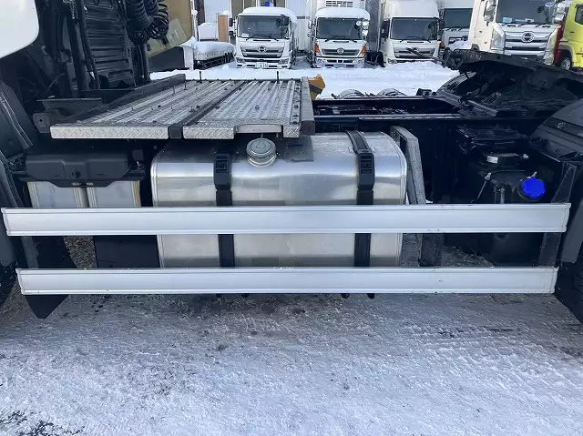 令和03年09月中古大型トラクタヘッド日野プロフィアの画像32