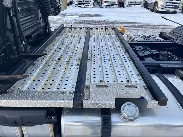 令和03年09月中古大型トラクタヘッド日野プロフィアの画像9