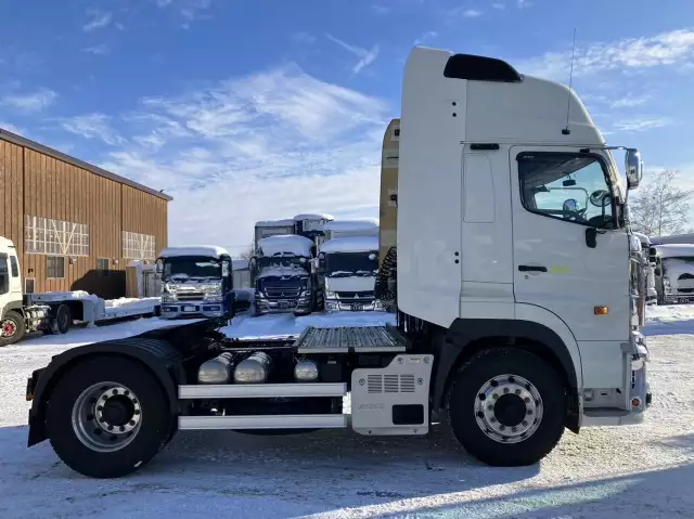 令和03年09月中古大型トラクタヘッド日野プロフィアの画像4