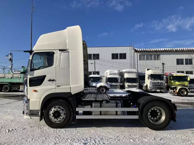 令和03年09月中古大型トラクタヘッド日野プロフィアの画像8