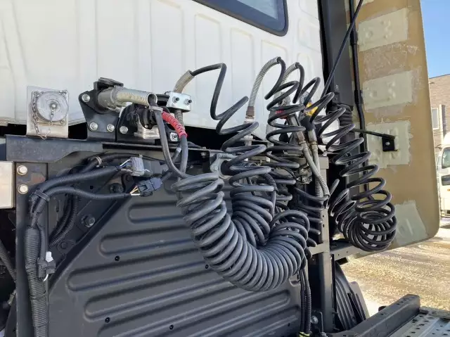 令和03年09月中古大型トラクタヘッド日野プロフィアの画像10