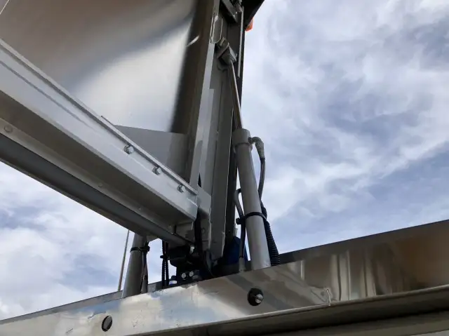 令和03年05月中古小型アルミバン・ウィングいすゞエルフの画像16