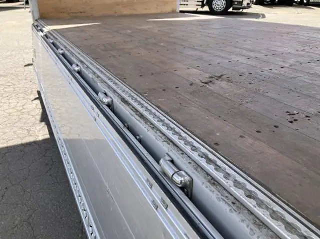 令和03年05月中古小型アルミバン・ウィングいすゞエルフの画像18