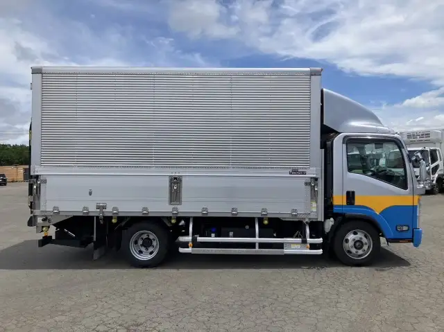 令和03年05月中古小型アルミバン・ウィングいすゞエルフの画像4