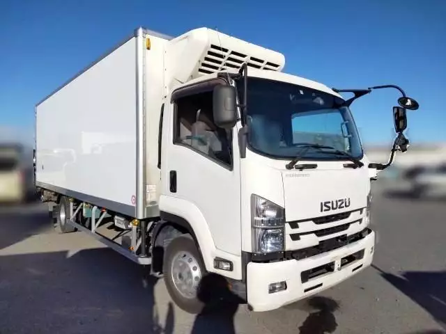 平成29年10月中古中型冷凍バン・ウィングいすゞフォワードの画像2