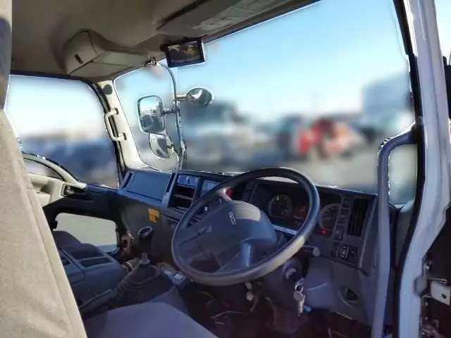 平成29年10月中古中型冷凍バン・ウィングいすゞフォワードの画像13