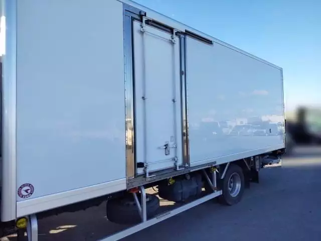 平成29年10月中古中型冷凍バン・ウィングいすゞフォワードの画像17