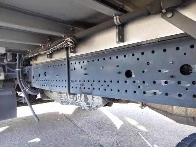 平成29年10月中古中型冷凍バン・ウィングいすゞフォワードの画像29