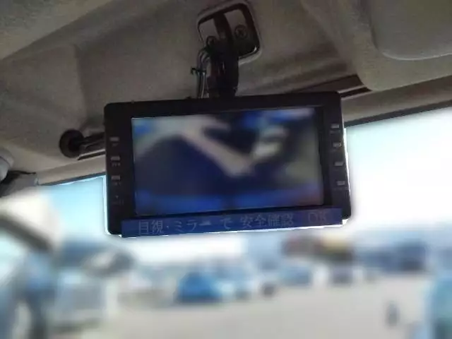 平成29年10月中古中型冷凍バン・ウィングいすゞフォワードの画像6