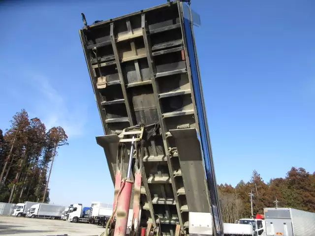 平成28年02月中古大型ダンプ日野プロフィアの画像29