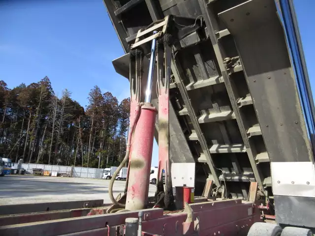 平成28年02月中古大型ダンプ日野プロフィアの画像30