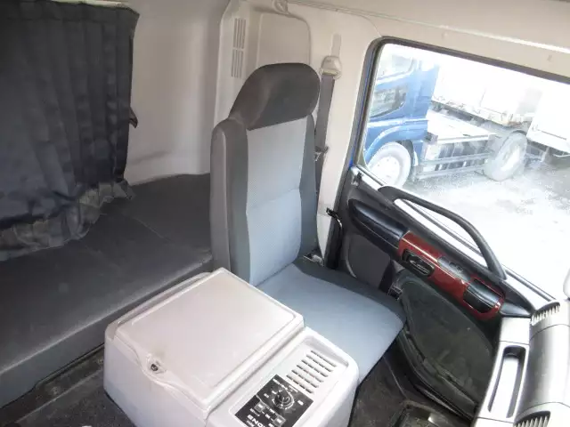 平成28年02月中古大型ダンプ日野プロフィアの画像45