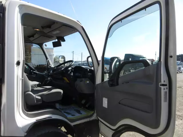 平成30年08月中古小型冷凍バン・ウィング日野デュトロの画像30