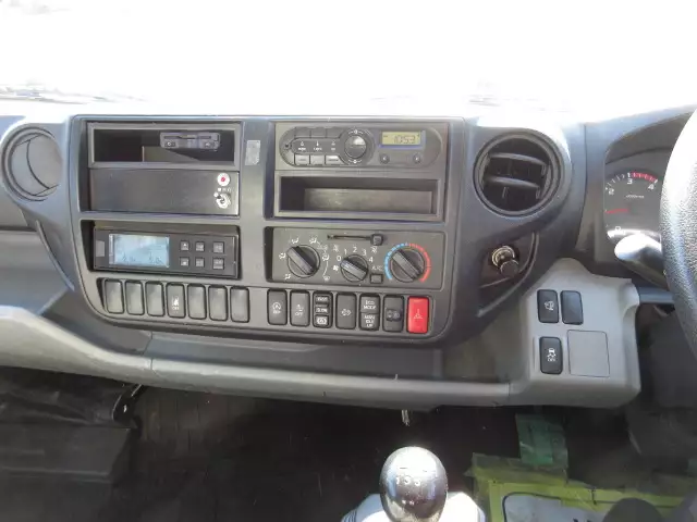 平成30年08月中古小型冷凍バン・ウィング日野デュトロの画像35